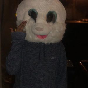 Meet your Posher, Marcos